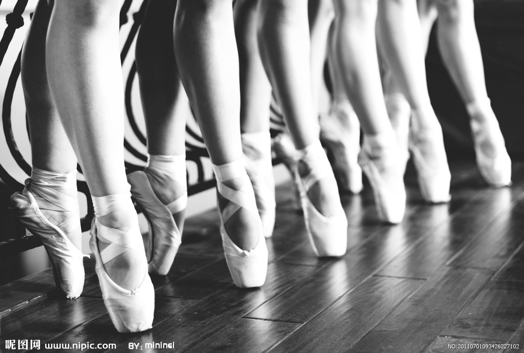 重庆少儿芭蕾舞培训周末班就来轻舞艺培 - 产品