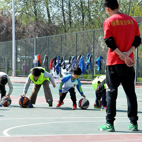 宝鸡花式篮球技巧培训 专业篮球首选旭日