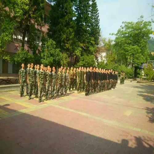 广州的孩子不想上学怎么办,送去广州青少年特