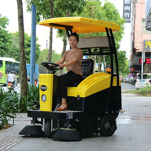 扫地车价格_电动扫地车前景_电动扫地车价格