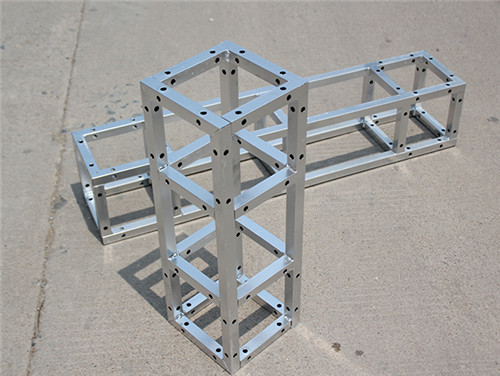 加强方管固定铁桁架 选择霸州英特展览器材厂,欢迎您的到来