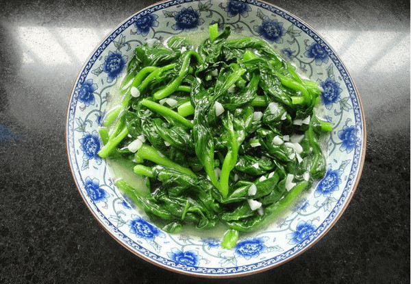 华南厦门厨师培训班分享好吃下饭还有功效的蒜蓉木耳菜