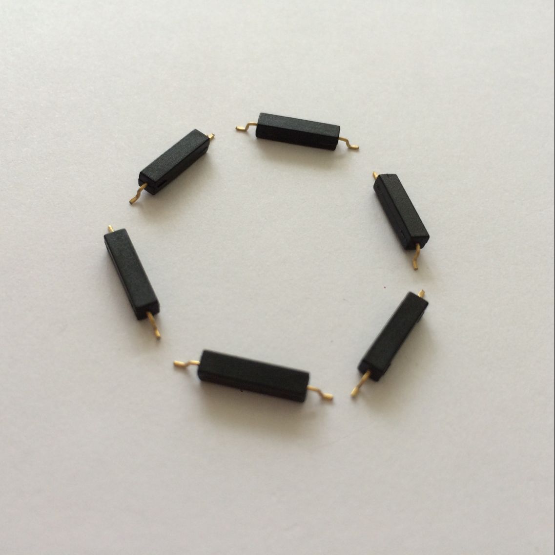 订购干簧管 塑封干簧管 贴片塑封干簧管找圣新电子