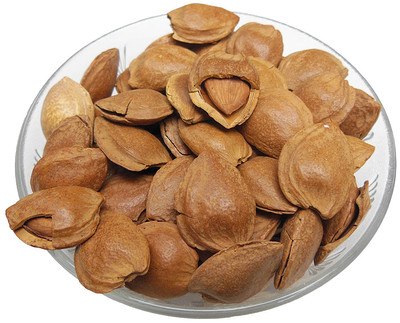 开口杏仁的营养价值及选购方法买杏仁就到e果通