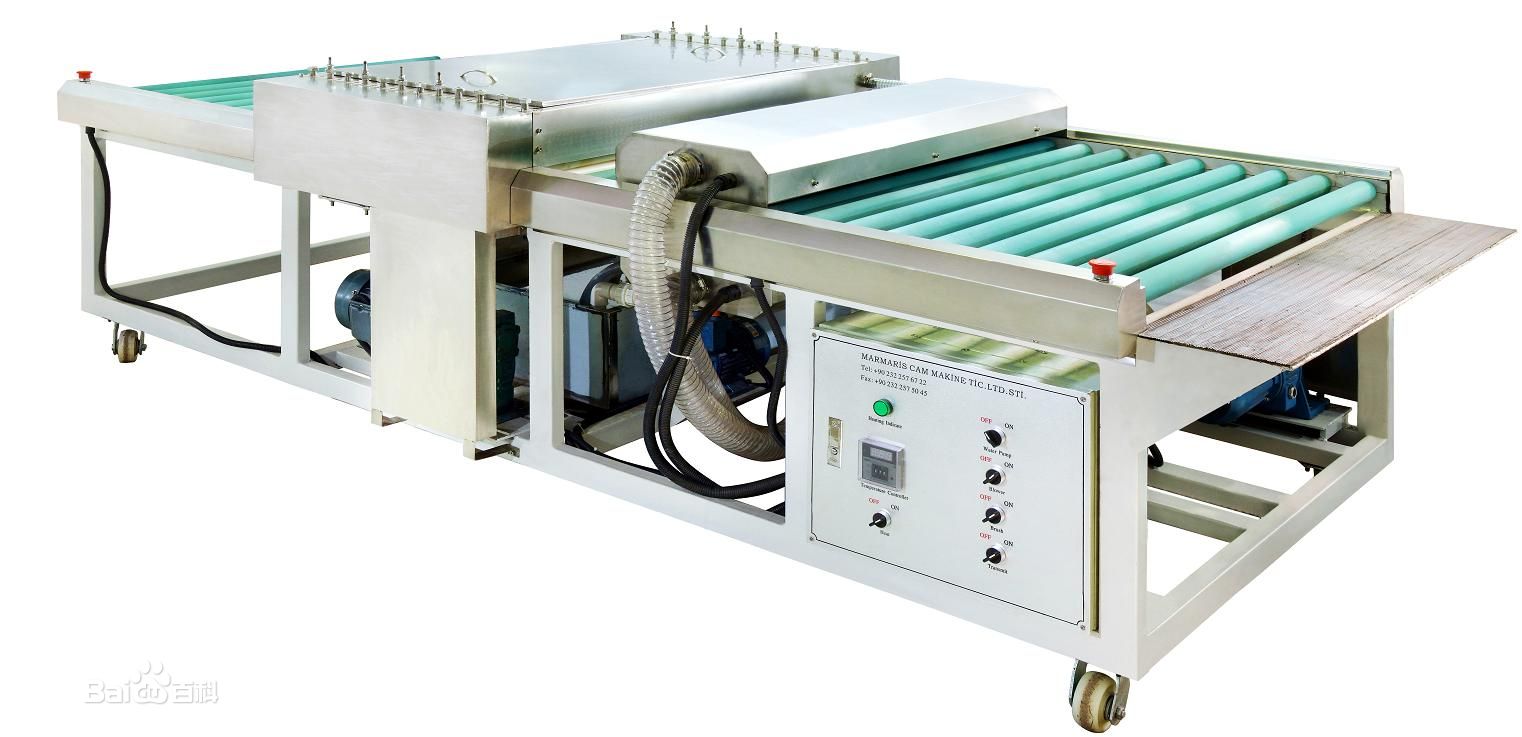 玻璃清洗机是玻璃在制镜,真空镀膜,钢化,热弯,中空玻璃合片等深加工