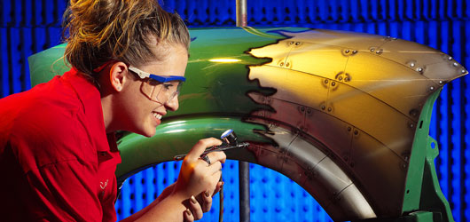 福州汽车艺术喷漆,个性张扬从不抑制对改装追求