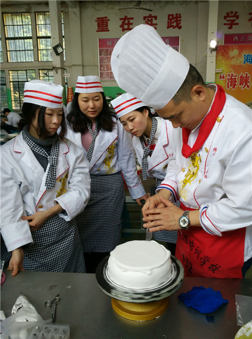 立即諮詢【海峽福州學糕點】 學校校址:福州市倉山區師大學生街