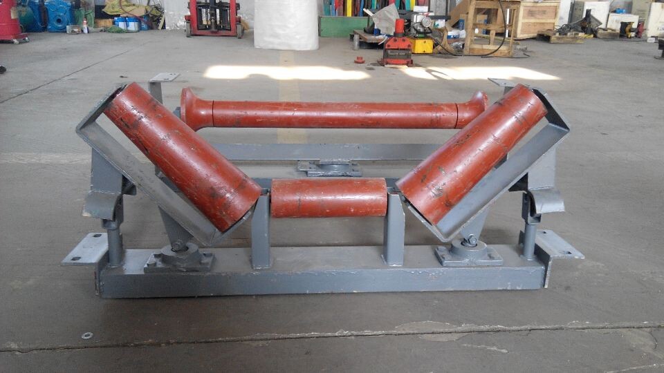 槽型支架 托辊支架 皮带输送机配件托辊支架 深槽型托辊支架