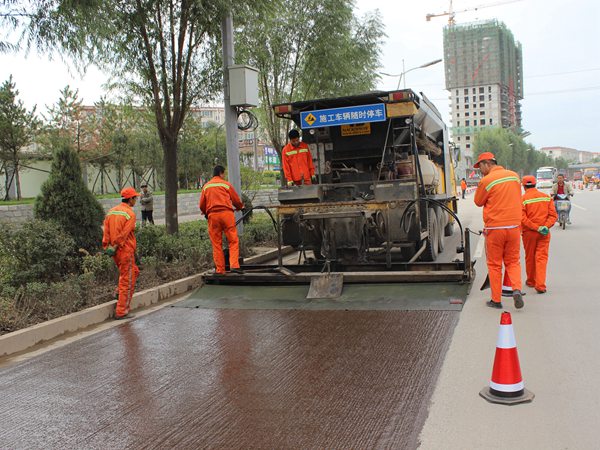 鹤岗哪里有乳化沥青稀浆封层专业的工程推荐的?