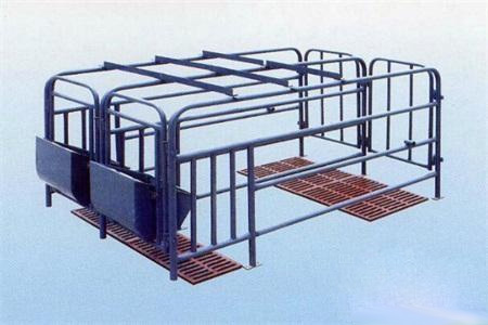 欢乐养殖母猪限位栏厂家产品专业高端,专注养殖设备