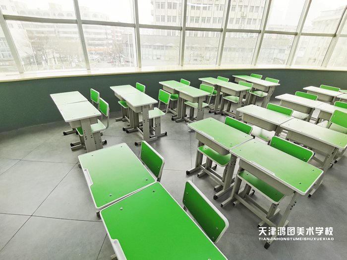 天津成人高考美术都考什么鸿图画室配备专职班主任