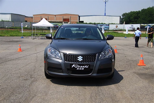 惠州汽车音响改装-铃木凯泽西:打造非凡音享汽车世界