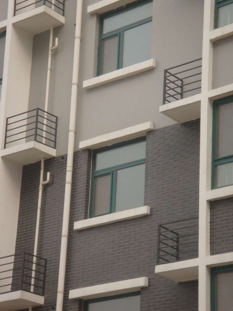 惠州室外锌钢空调护栏厂家订购多少钱?长鸿厂家直销货源充足