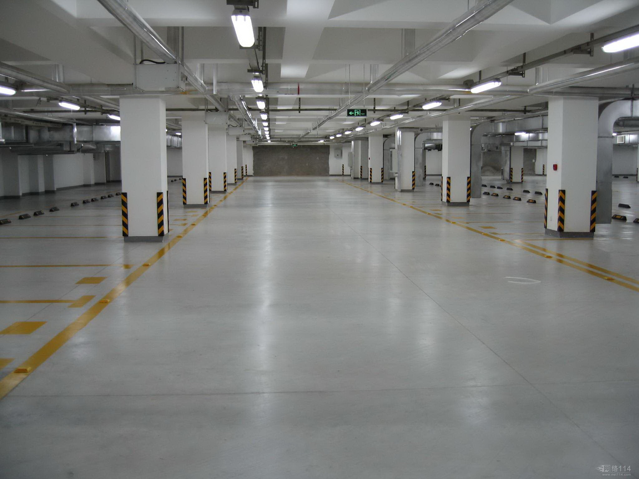 贵州金刚砂耐磨地坪施工-找惠州鑫辉达地坪值得一试,口碑好