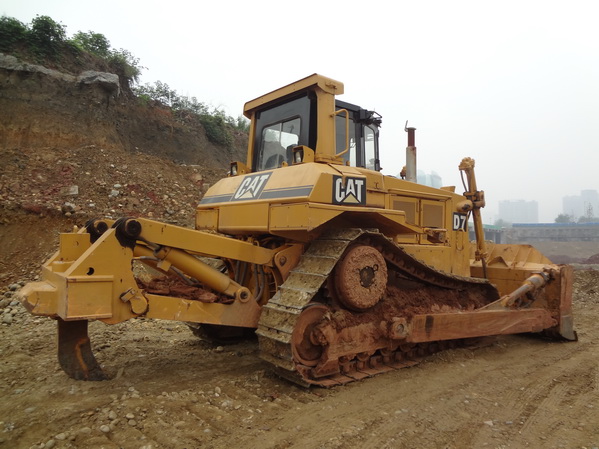 云南哪里有多锤头水泥路面破碎机出租