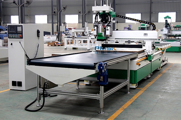 自动上下料数控开料机