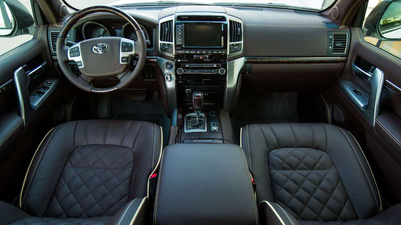 山西汽车仪表台真皮包覆的收费是多少呢?