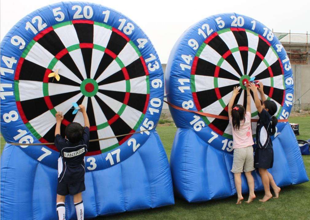 趣味运动会道具百发百中充气飞镖盘充气玩具哪家厂家值得信赖?