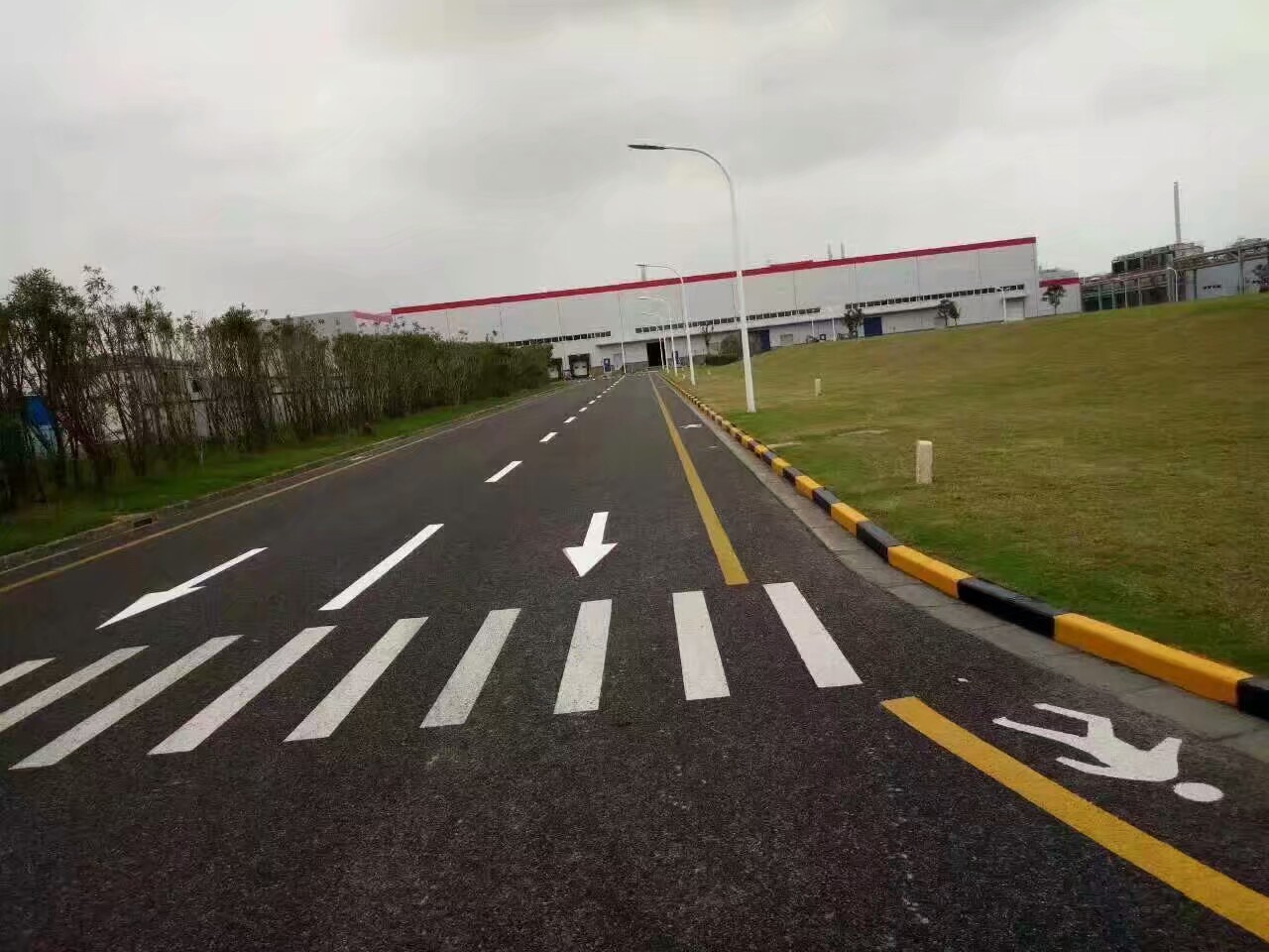 上海欣路再次赢得客户肯定,道路划线技艺精湛