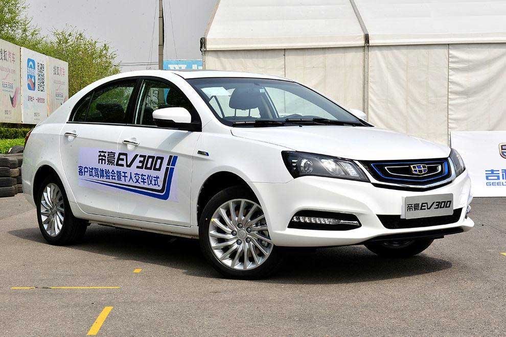 场地评测吉利帝豪ev300
