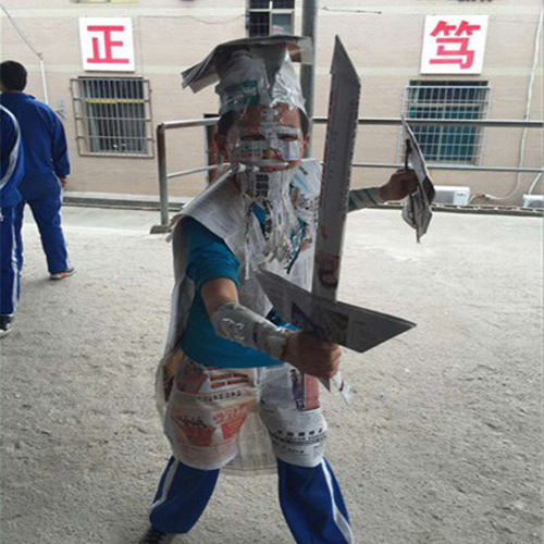 快乐成长学校——特长教育报纸时装秀