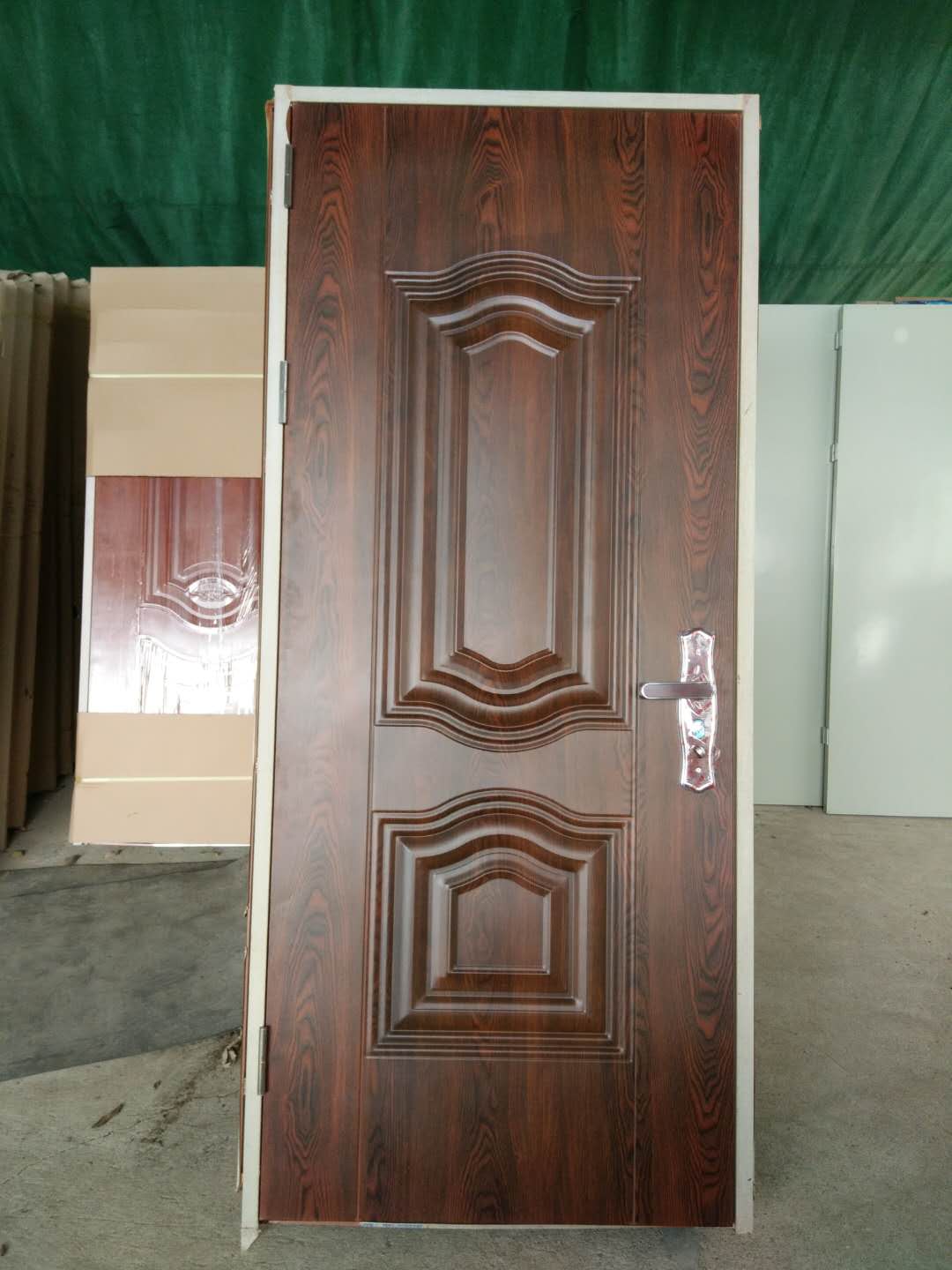 日鑫门业汕头钢板门供应汕头烤漆门供应室内钢质门供应厂家