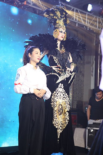 coc高级化妆师大赛冠军专题报道