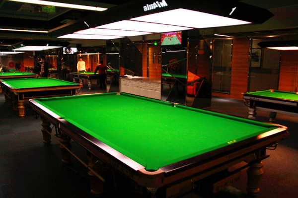 深圳台球桌维修换布公司,专业维修猛力体育