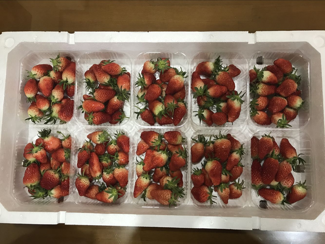 威海泡沫箱用草莓碗卡扣设计安全牢固 包装精美