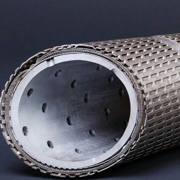 目前,万泽公司过滤系列主打产品主要有桥式滤水管,绕丝管/约翰逊过滤