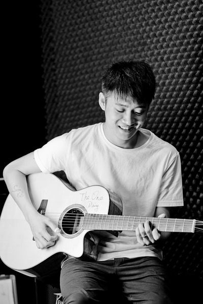 西安明光路培训班优惠18192943192学钢琴吉他架子鼓手鼓