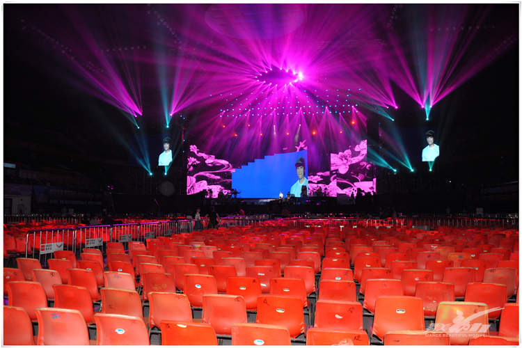 年会晚会舞台策划公司哪家好?深圳舞美动力帮您呈现