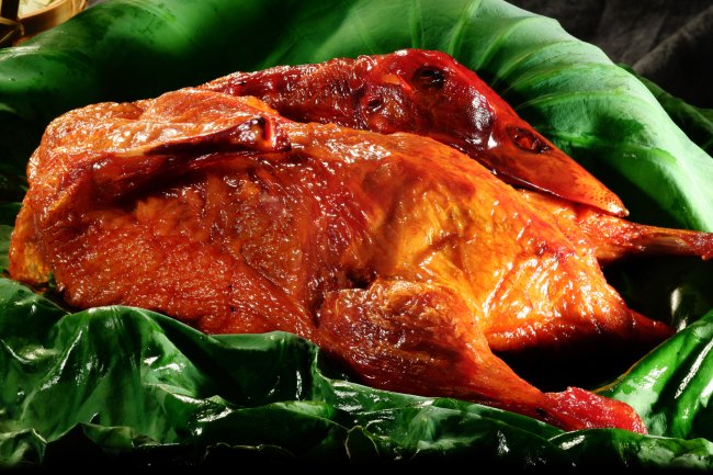 " 酱卤肉制品"是我国典型的民族传统熟肉制品,其主