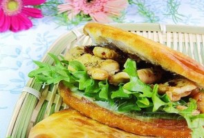 哪里有肉夹馍培训学校?首选新乡回味香