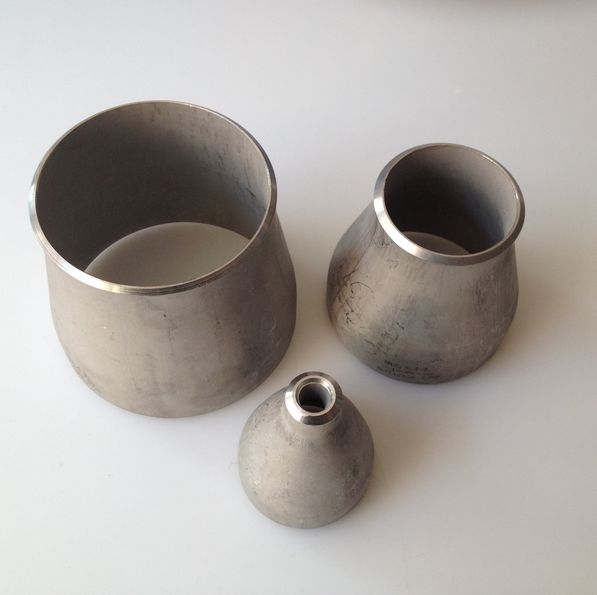 异径管也叫大小头,用来连接不同尺寸的管子,一般它分为同心异径管和