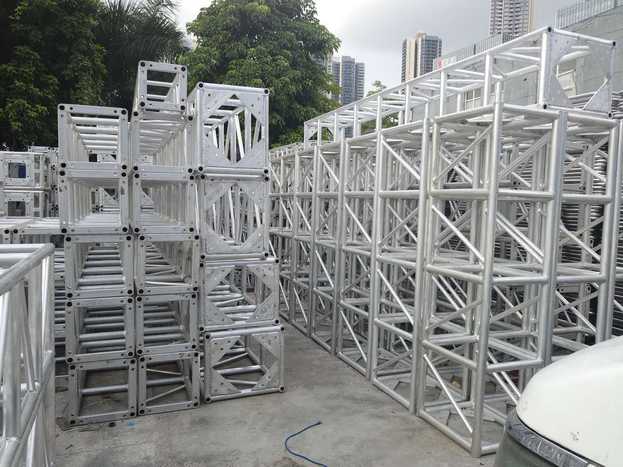 深圳桁架定制公司,中艺展览放心的服务放心的品质_纺织,皮革_四川_更