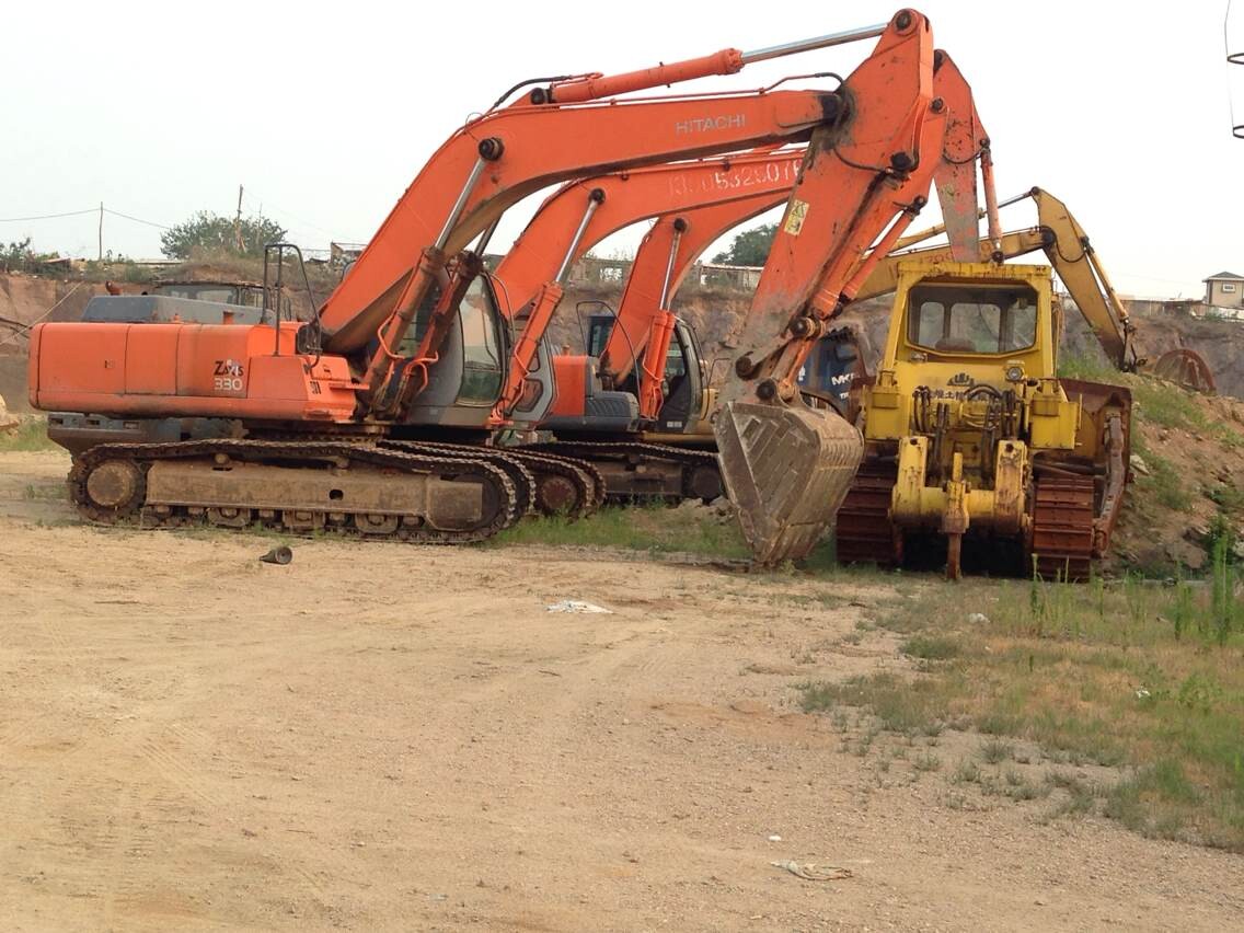 青岛地区最好的机械租赁 铲车租赁 吊车租赁 挖掘机租赁 自卸车租赁