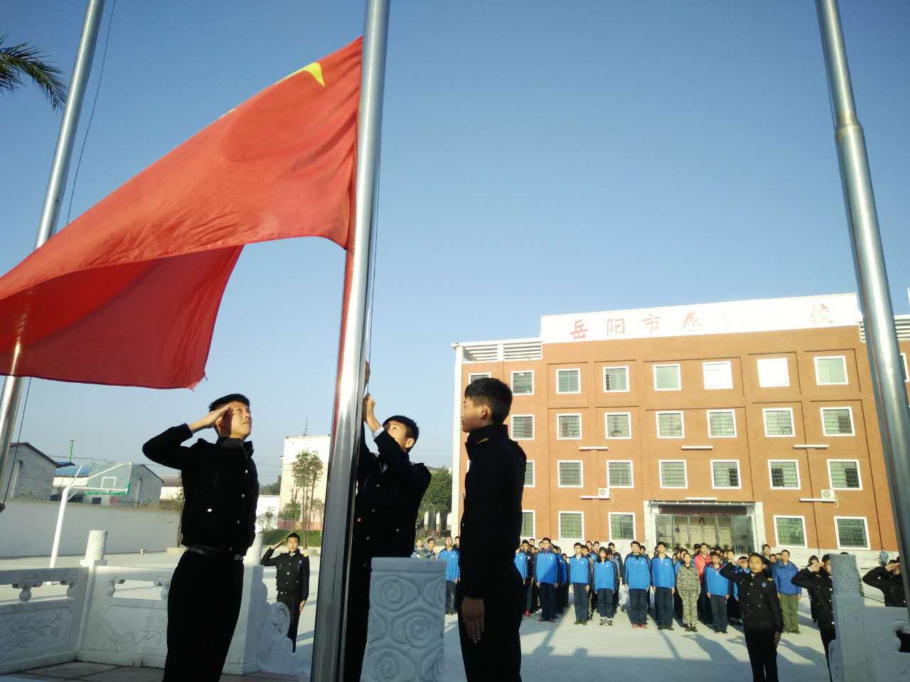 岳阳市春雷学校图片