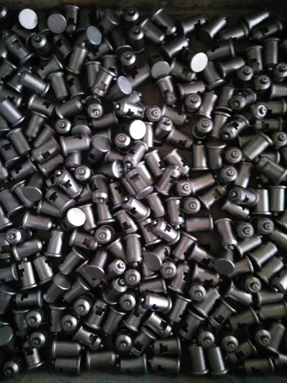 螺丝热处理有哪些工艺手法?惠州惠东真空热处理厂回答