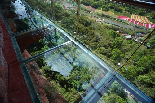 重庆北碚玻璃栈道图片