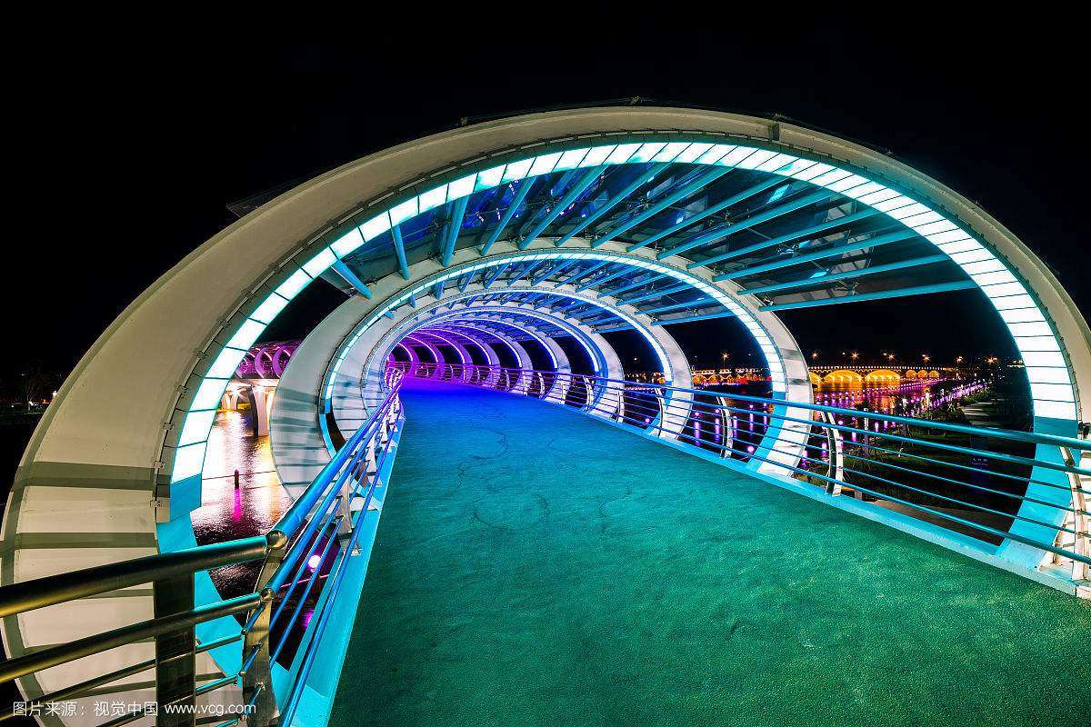 led透明屏冰屏是什么,led透明冰屏是什么样的一种产品?