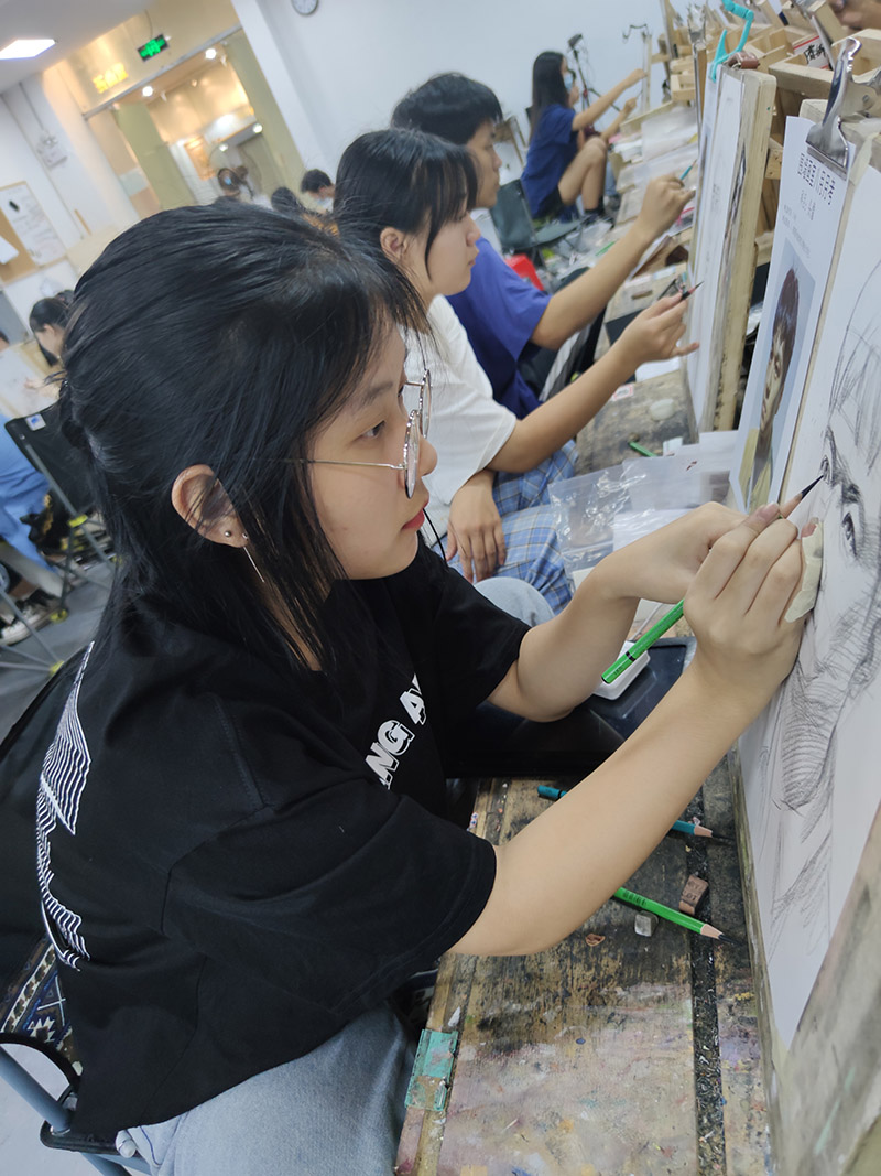 广州画室围墙画室多年信誉保证